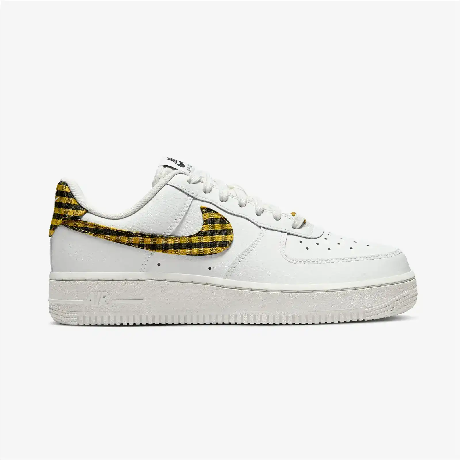 Nike Air Force 1 '07 Kadın Beyaz Spor Ayakkabı DZ2784-102