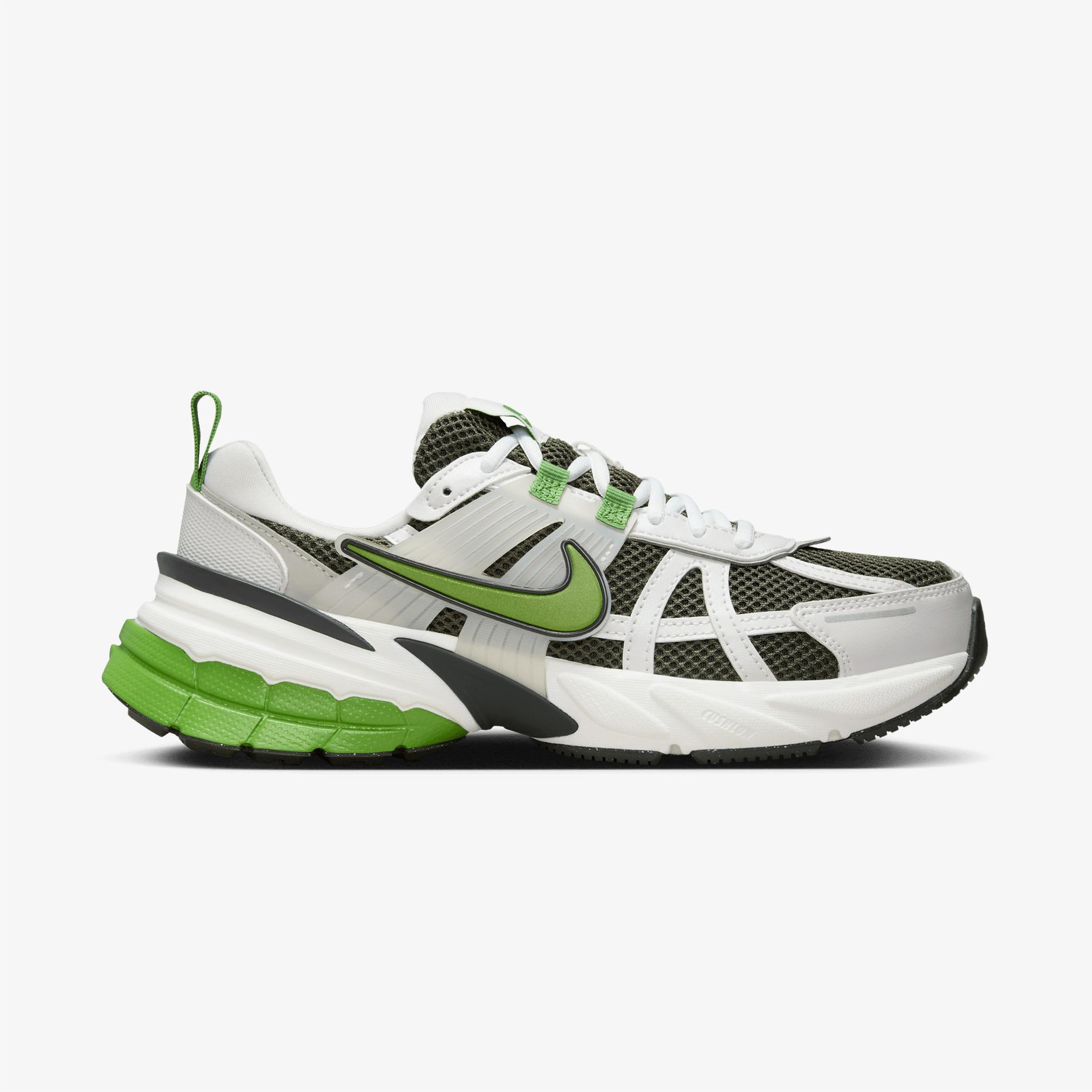 Nike V2K Run Beyaz Yürüyüş Ayakkabısı HJ9603-300