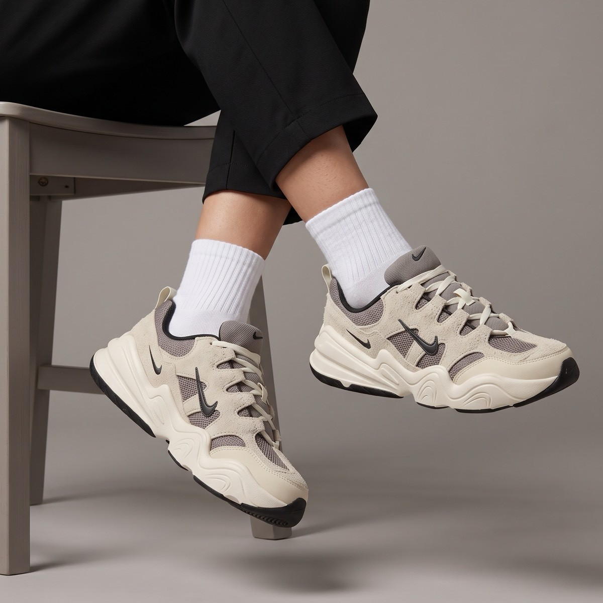 Nike Tech Hera Kadın Bej Sneaker DR9761-007